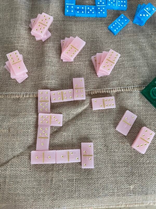 Dominos Rose et Or